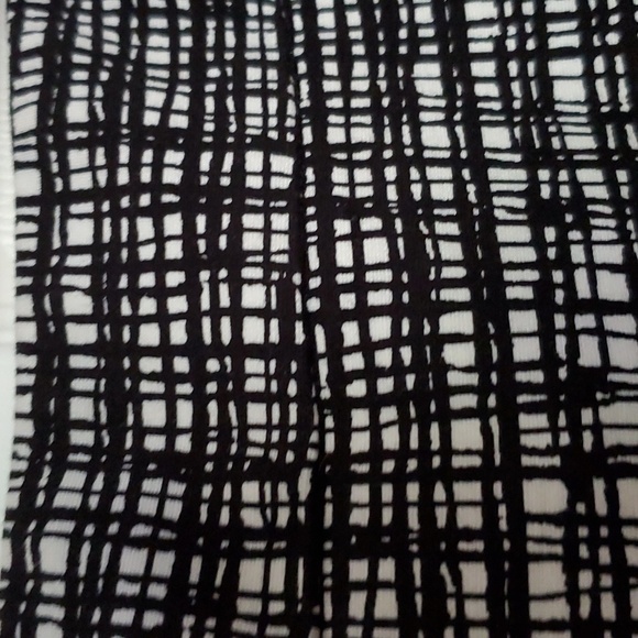 NWOT Anne Klein Black & White Front Flap Midi Skirt Size 16 - Picture 2 of 10